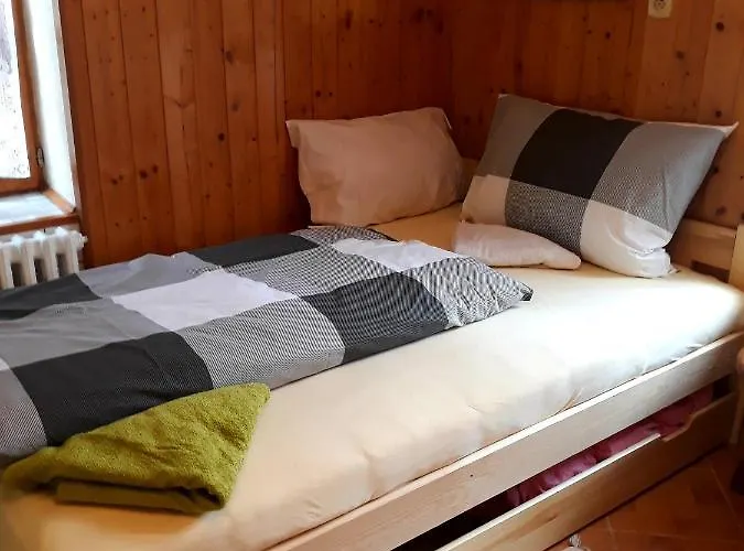 Casa de hóspedes Bella 2*